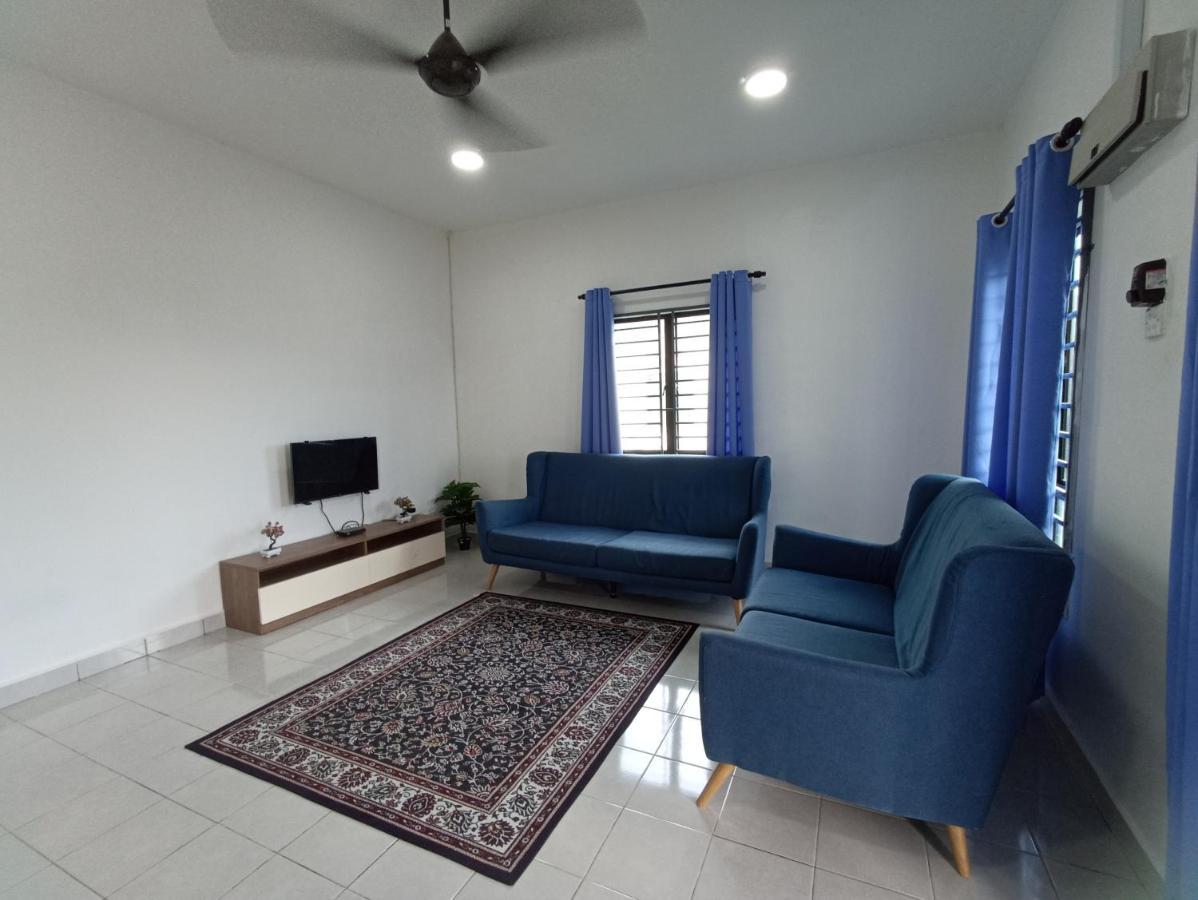 Aisya Homestay Bajet Karak Setia Exterior foto